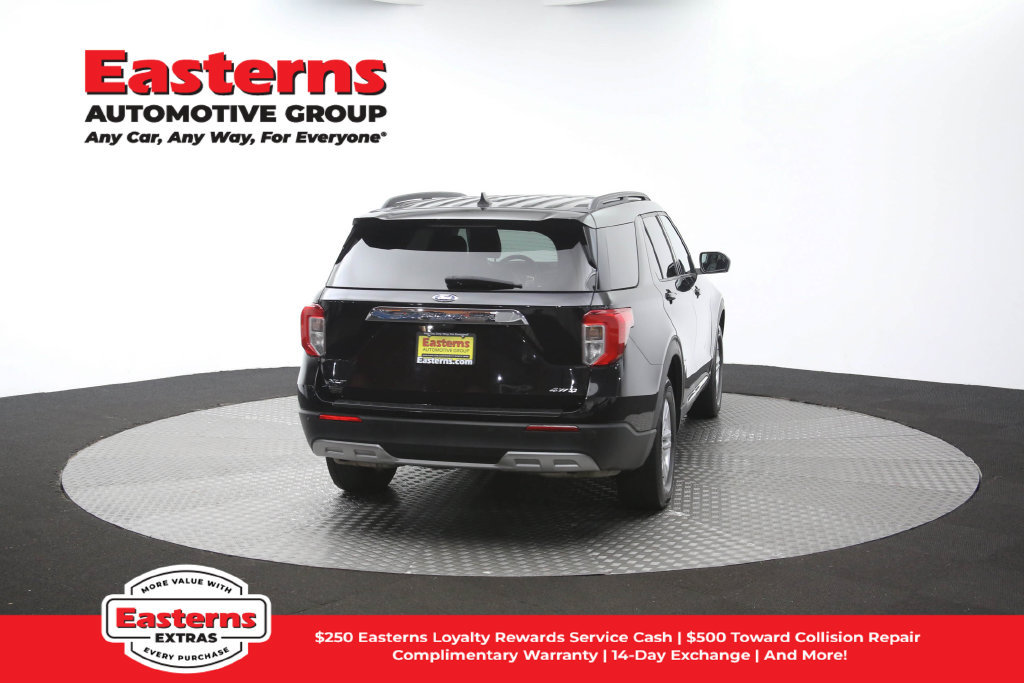 Used 2023 Ford Explorer XLT w/ Equipment Group 202A AWD/4WD image 41