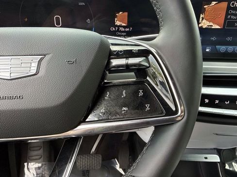 Used 2024 Cadillac Lyriq Luxury AWD/4WD image 32