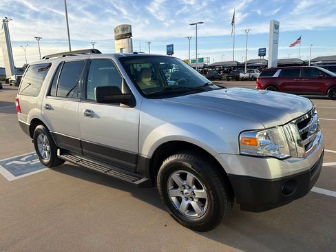 Used 2011 Ford Expedition XL w/ 101A Rapid Spec Order Code RWD image 3