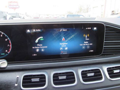 Used 2022 Mercedes-Benz GLS 450 4MATIC image 24