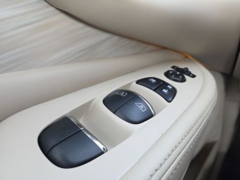 Used 2018 Nissan Murano SL w/ Moonroof Package image 21