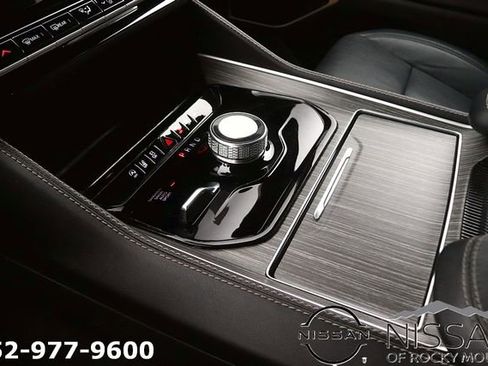 Used 2024 Jeep Wagoneer Series II image 23