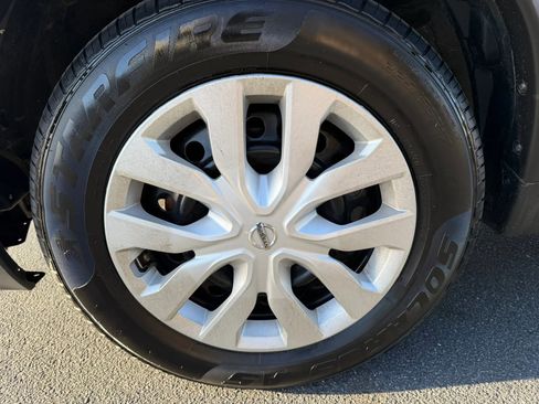 Used 2017 Nissan Rogue S AWD/4WD image 25
