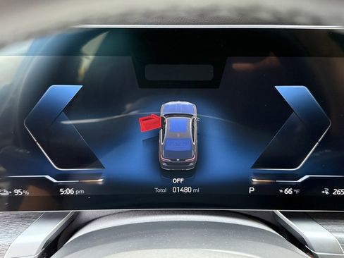 Used 2025 BMW i7 eDrive50 image 28