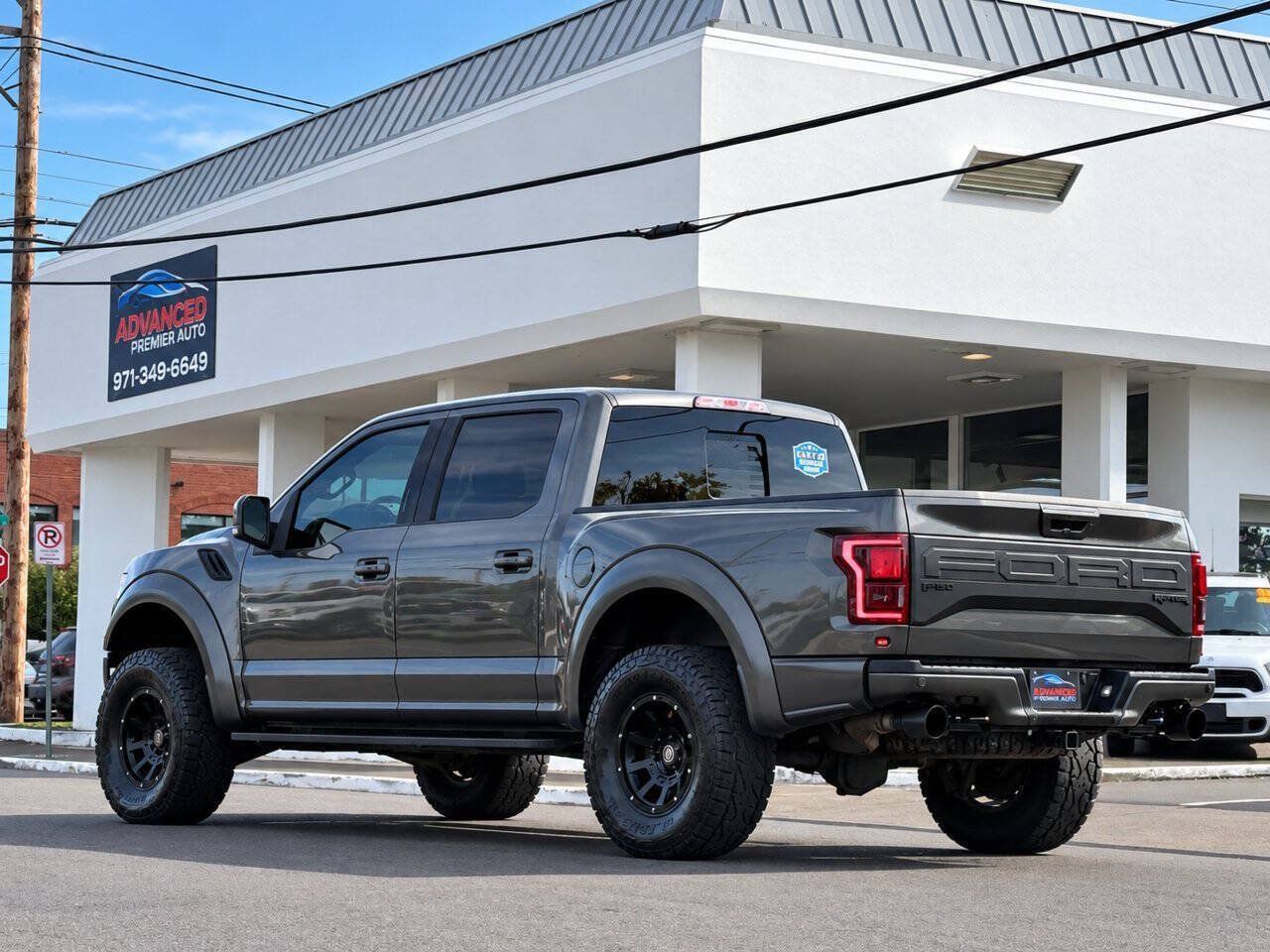 Used 2017 Ford F150 Raptor w/ Equipment Group 802A Luxury AWD/4WD image 7
