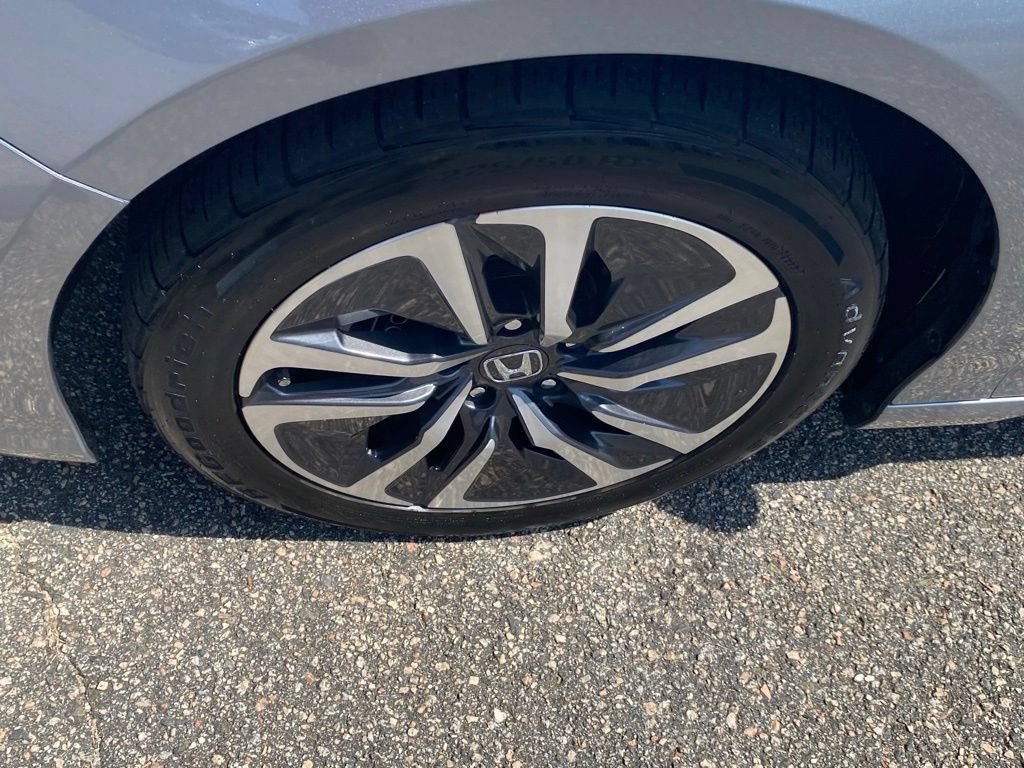 Used 2020 Honda Accord Touring image 21