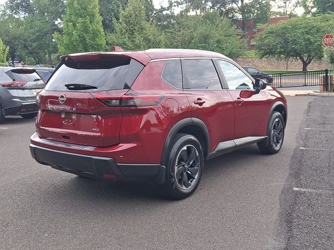 Certified 2026 Nissan Rogue SV w/ SV Premium Package AWD/4WD image 6