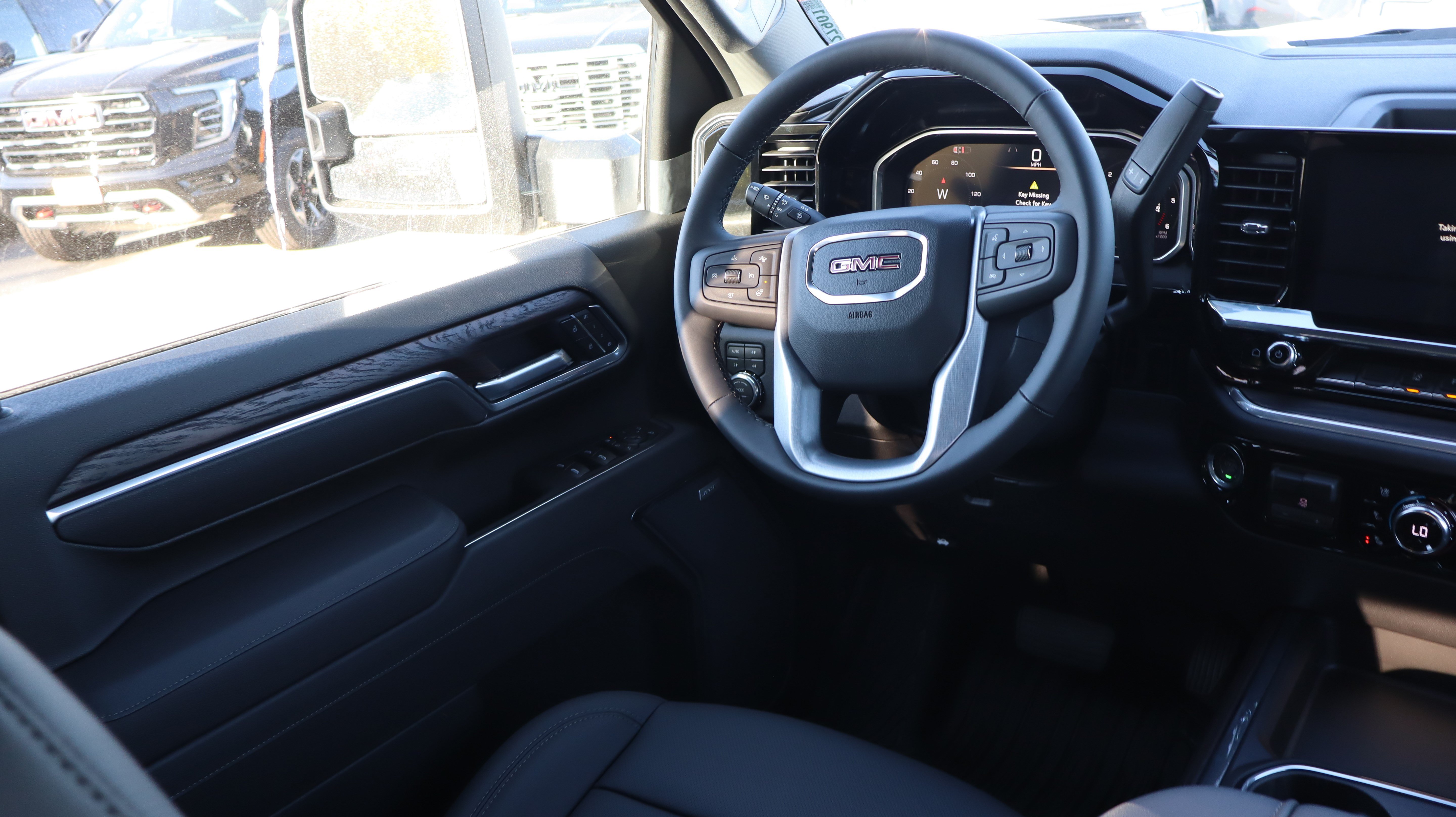 New 2026 GMC Sierra 3500 SLT w/ SLT Premium Package AWD/4WD image 9