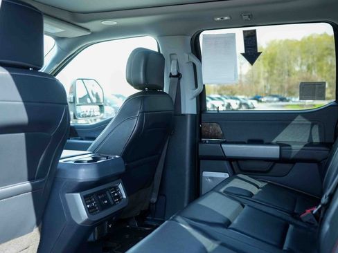 Used 2023 Ford F250 Lariat w/ Lariat Ultimate Package AWD/4WD image 22