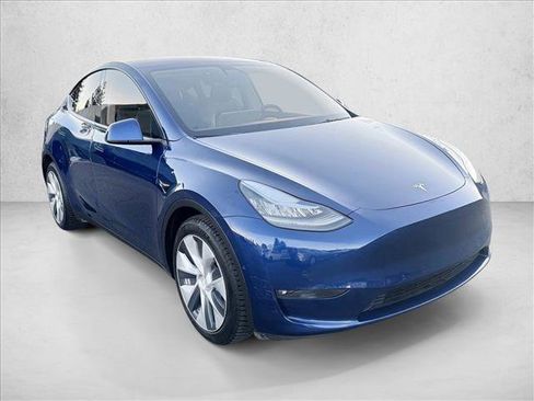 Used 2021 Tesla Model Y Long Range image 3