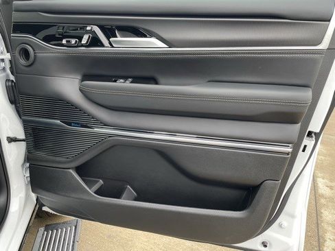 New 2026 Jeep Grand Wagoneer Summit image 11