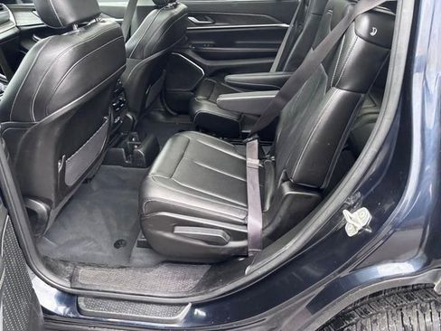 Used 2023 Jeep Grand Cherokee L Limited w/ Luxury Tech Group II image 26