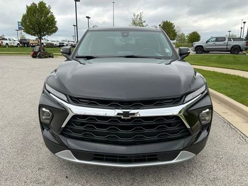 Used 2023 Chevrolet Blazer LT w/ Sound & Technology Package FWD image 9
