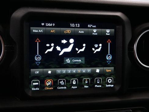 Certified 2022 Jeep Wrangler Unlimited Sahara w/ Cold Weather Group image 35