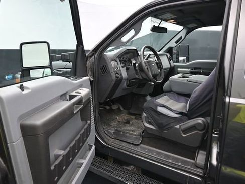Used 2016 Ford F250 XLT w/ XLT Value Package AWD/4WD image 12