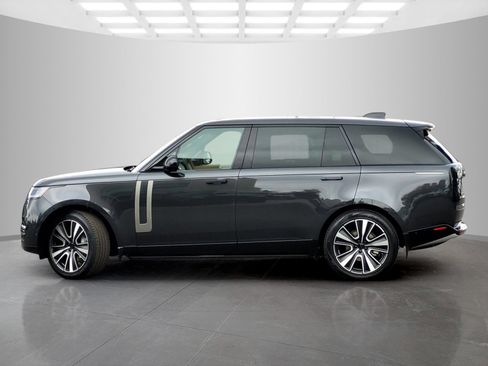 New 2026 Land Rover Range Rover Long Wheelbase SE AWD/4WD image 3