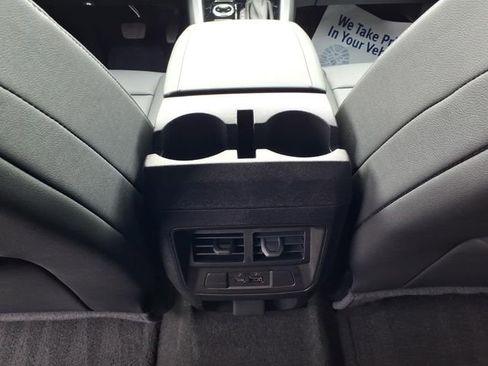 Used 2024 Chevrolet Colorado LT w/ LT Convenience Package III image 16