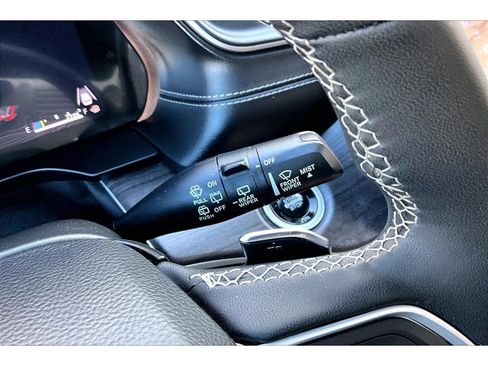 Certified 2024 Jeep Grand Cherokee Limited AWD/4WD image 21