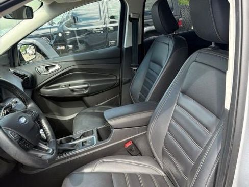 Used 2019 Ford Escape SEL AWD/4WD image 7