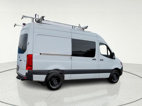 Used 2022 Mercedes-Benz Sprinter 144 Cargo w/ Parking Package image 5