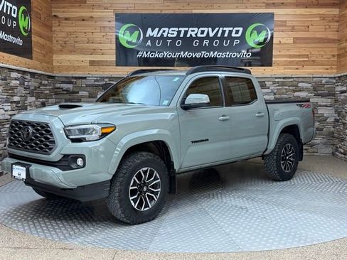 Used 2023 Toyota Tacoma TRD Sport AWD/4WD image 5
