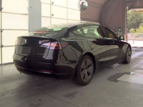 Used 2022 Tesla Model 3 Long Range AWD/4WD image 4
