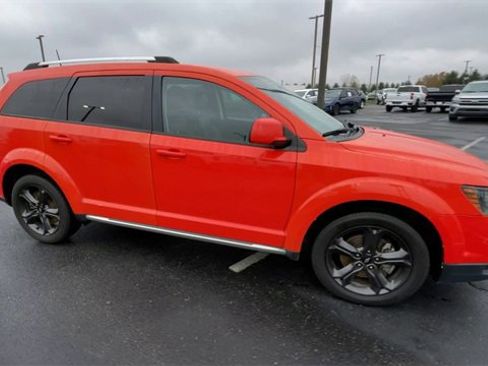 Used 2019 Dodge Journey Crossroad image 3