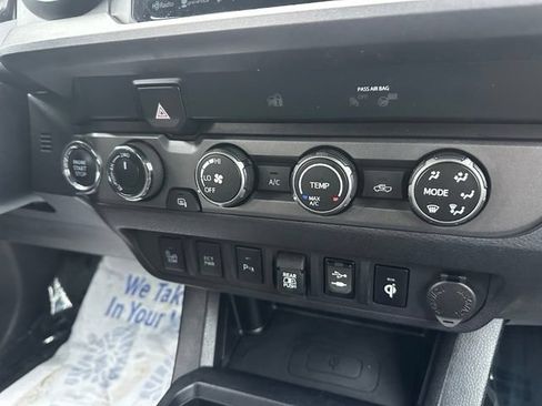 Used 2019 Toyota Tacoma TRD Sport w/ Technology Package AWD/4WD image 27