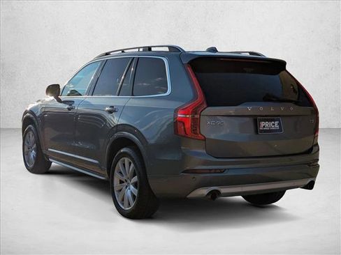 Used 2018 Volvo XC90 T5 Momentum w/ Convenience Package image 8