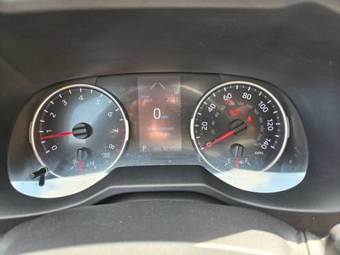 Used 2021 Toyota RAV4 LE AWD/4WD image 10