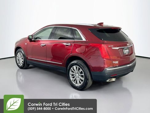 Used 2017 Cadillac XT5 Luxury w/ Driver Awareness Package FWD image 10