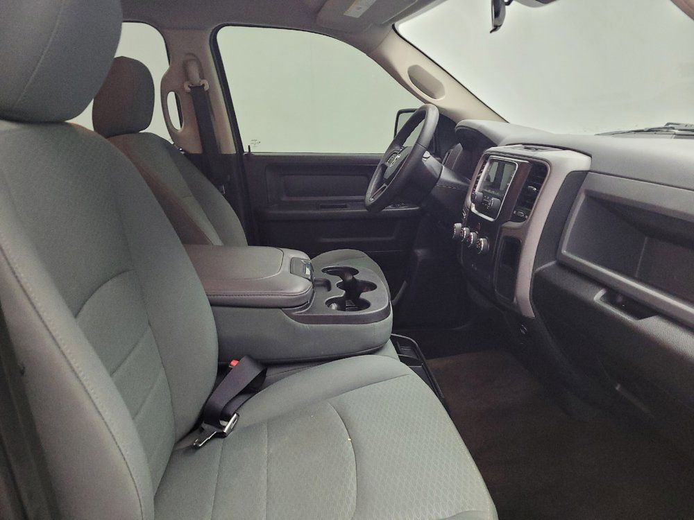 Used 2017 RAM 1500 Express RWD image 21