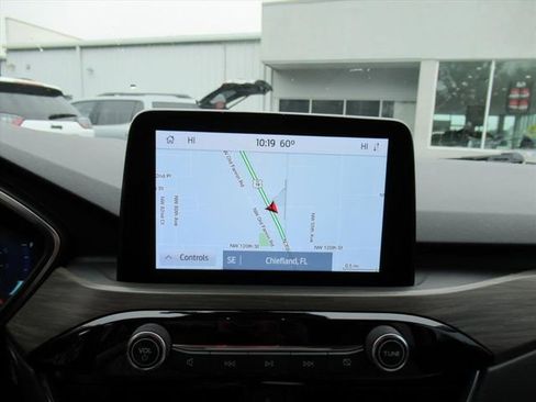 Used 2020 Ford Escape Titanium image 21