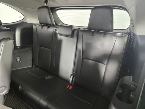 Used 2023 Toyota Highlander Platinum image 19
