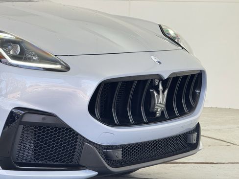 Used 2024 Maserati Grecale Trofeo image 37