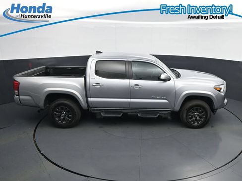 Used 2023 Toyota Tacoma SR5 w/ Technology Package AWD/4WD image 28
