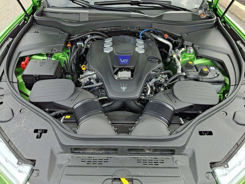 Used 2023 Maserati Levante Modena image 31