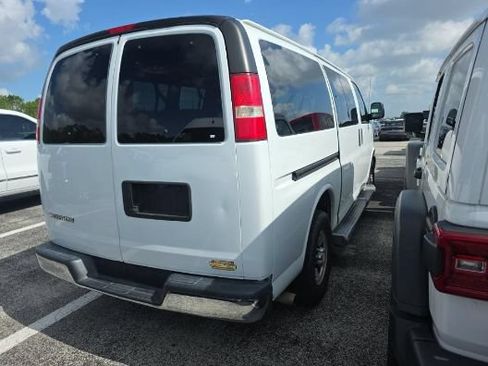 Used 2018 Chevrolet Express 3500 LT w/ LT Preferred Equipment Group RWD image 5