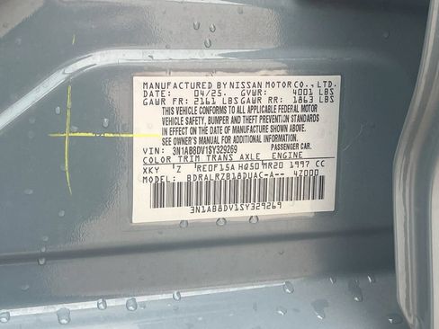 Used 2025 Nissan Sentra SR w/ Midnight Edition FWD image 31