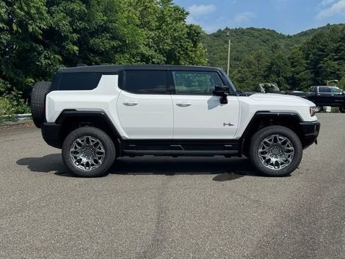New 2026 GMC Hummer EV SUV AWD/4WD image 8