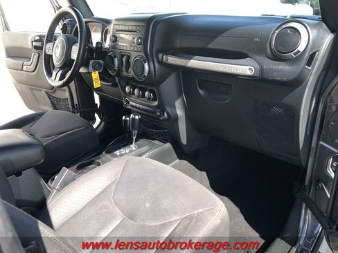 Used 2018 Jeep Wrangler Sport AWD/4WD image 20
