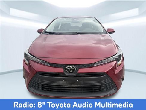 Used 2025 Toyota Corolla LE FWD image 2