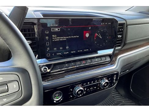 Used 2024 GMC Sierra 1500 Elevation image 10