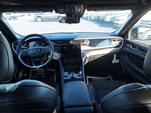 New 2024 Jeep Grand Cherokee Trailhawk w/ Advanced Protech Group II image 10