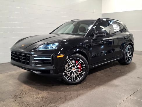 New 2026 Porsche Cayenne S image 1