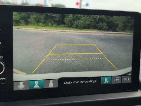 Used 2025 Honda Pilot EX-L image 21
