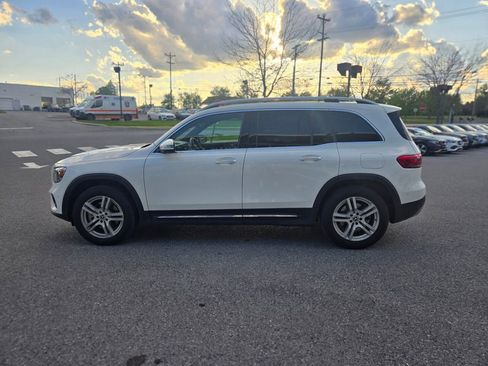 Used 2023 Mercedes-Benz GLB 250 4MATIC image 11
