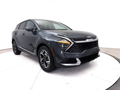 Certified 2024 Kia Sportage LX FWD image 11