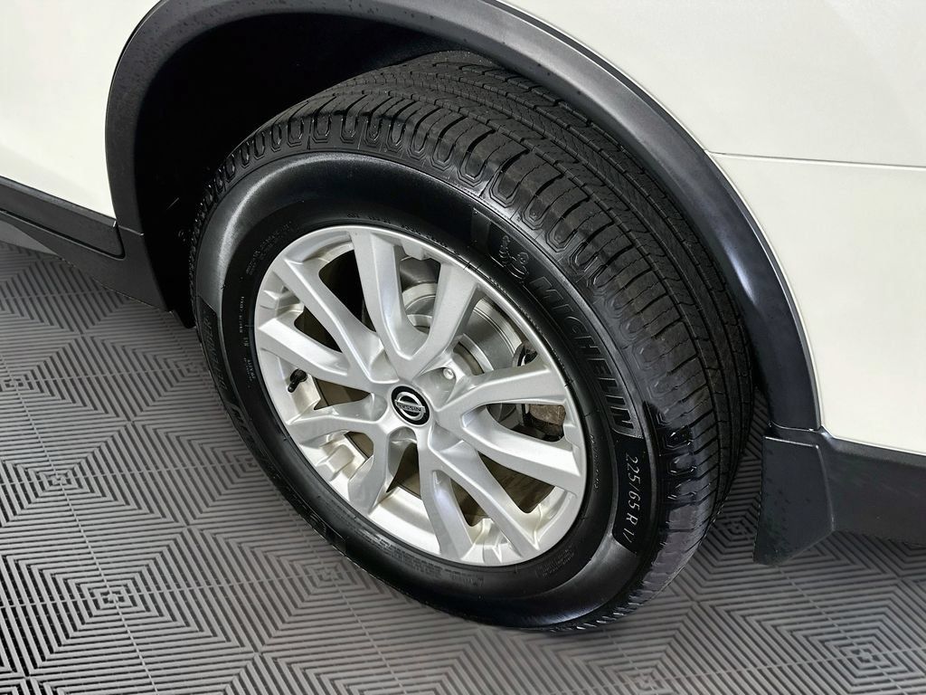 Used 2020 Nissan Rogue SV AWD/4WD image 38