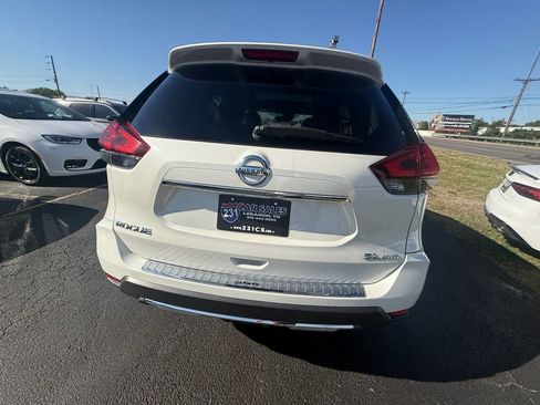 Used 2017 Nissan Rogue SL w/ SL Premium Package AWD/4WD image 4